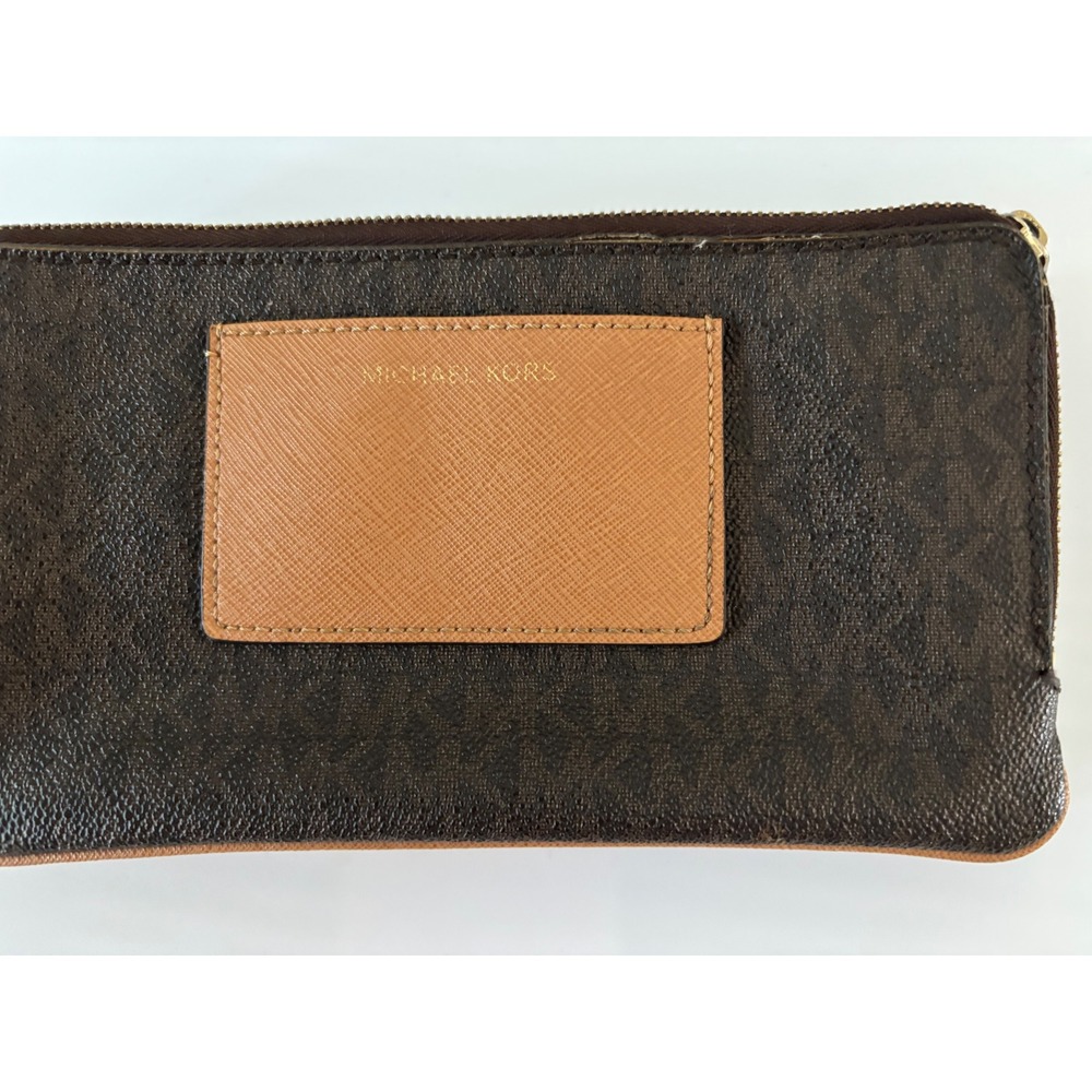 Michael Kors Adele Double Zip Wristlet Signature Logo Brown Acorn Wallet